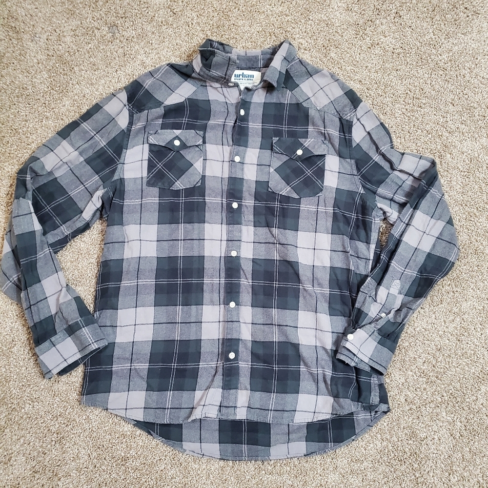 Urban Pipeline Black Grey Long Sleeve Bens Plaid Flannel Size XXL  Good pre owne